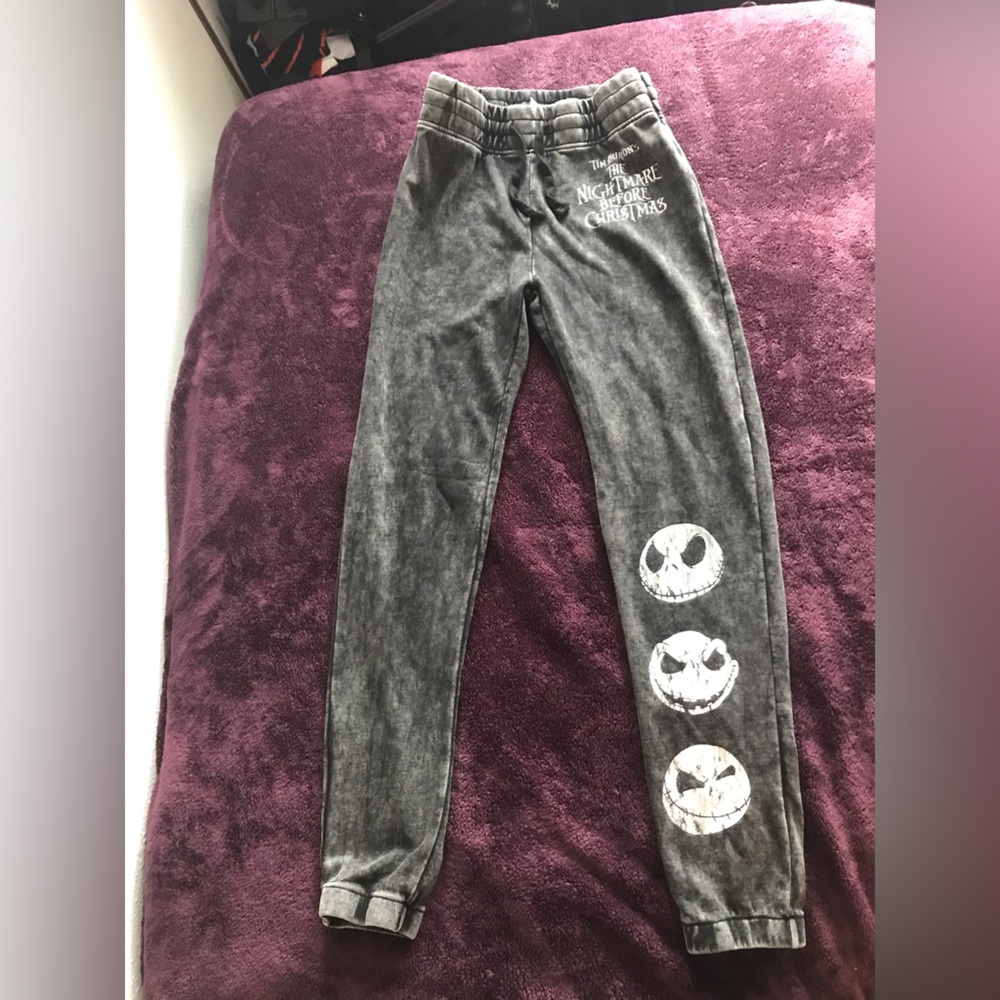 Adult XS Disney nightmare before Christmas sweatpants